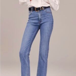Abercrombie & Fitch The Ankle Straight Ultra High Rise Medium Wash